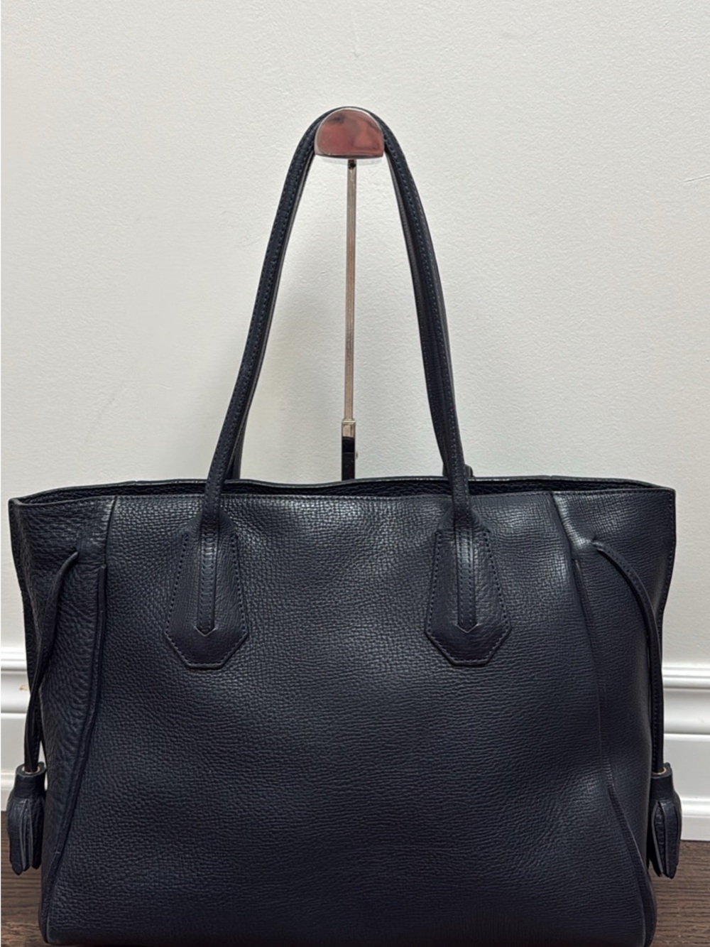 LONGCHAMP NAVY LEATHER 'PENELOPE' TASSEL TOTE BAG - Picture 3 of 5